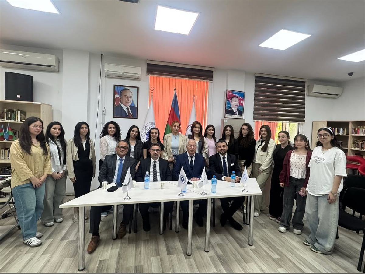 ADU-da “Eğitimde mentörlük ve liderlik” mövzusunda seminar keçirilib