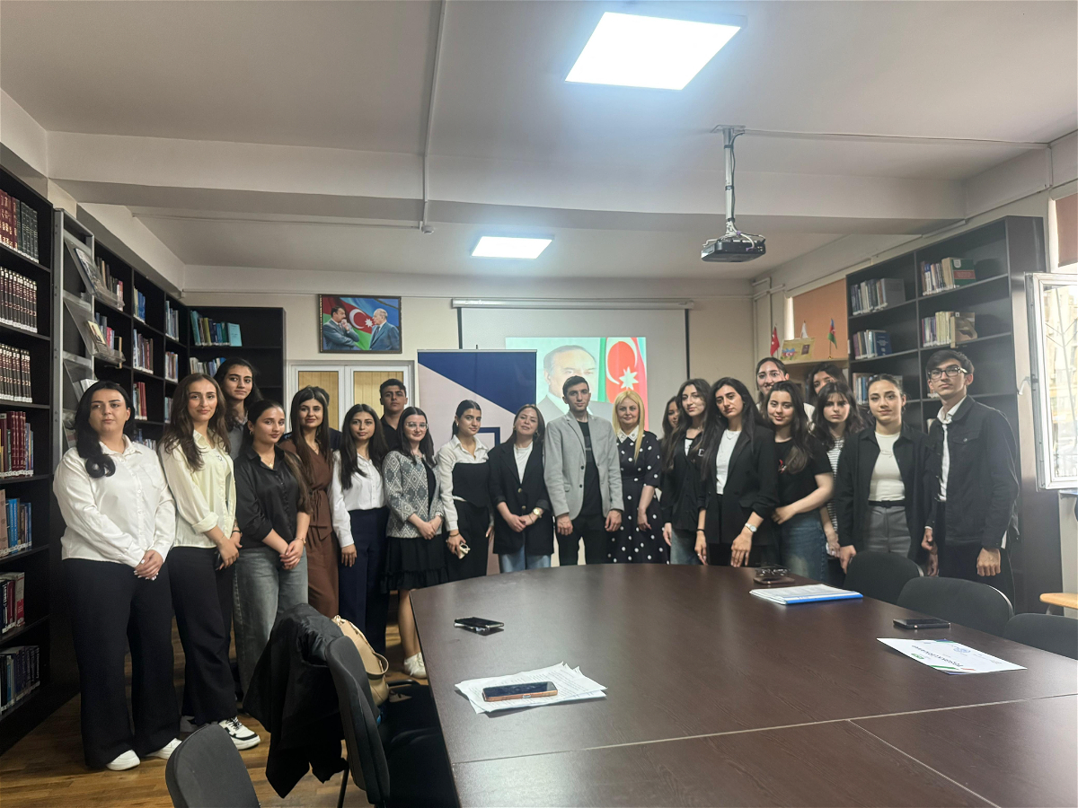 ADU-da Ulu Öndər Heydər Əliyevin anım gününə həsr olunmuş tədbir keçirilib