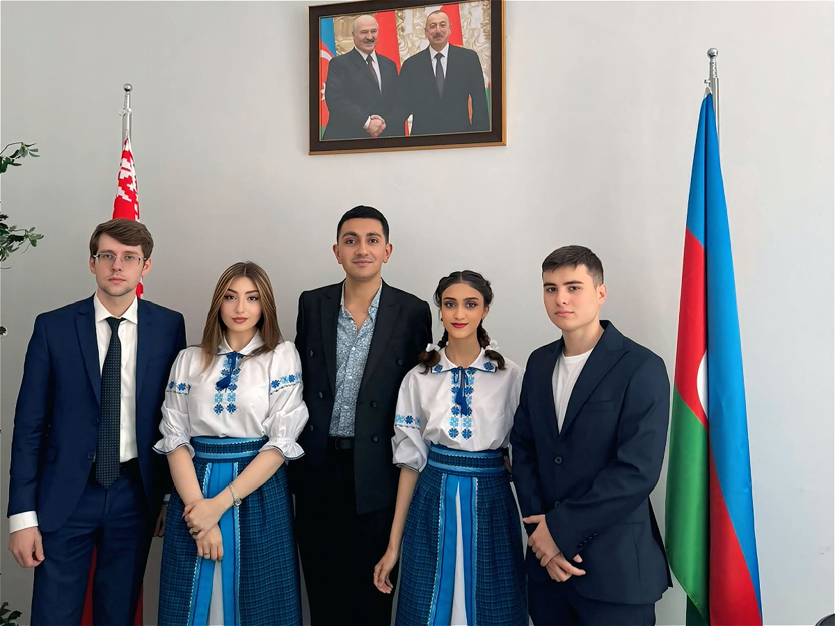 AUL Belarusian Language and Culture Center representatives and students at the international festival in ADA