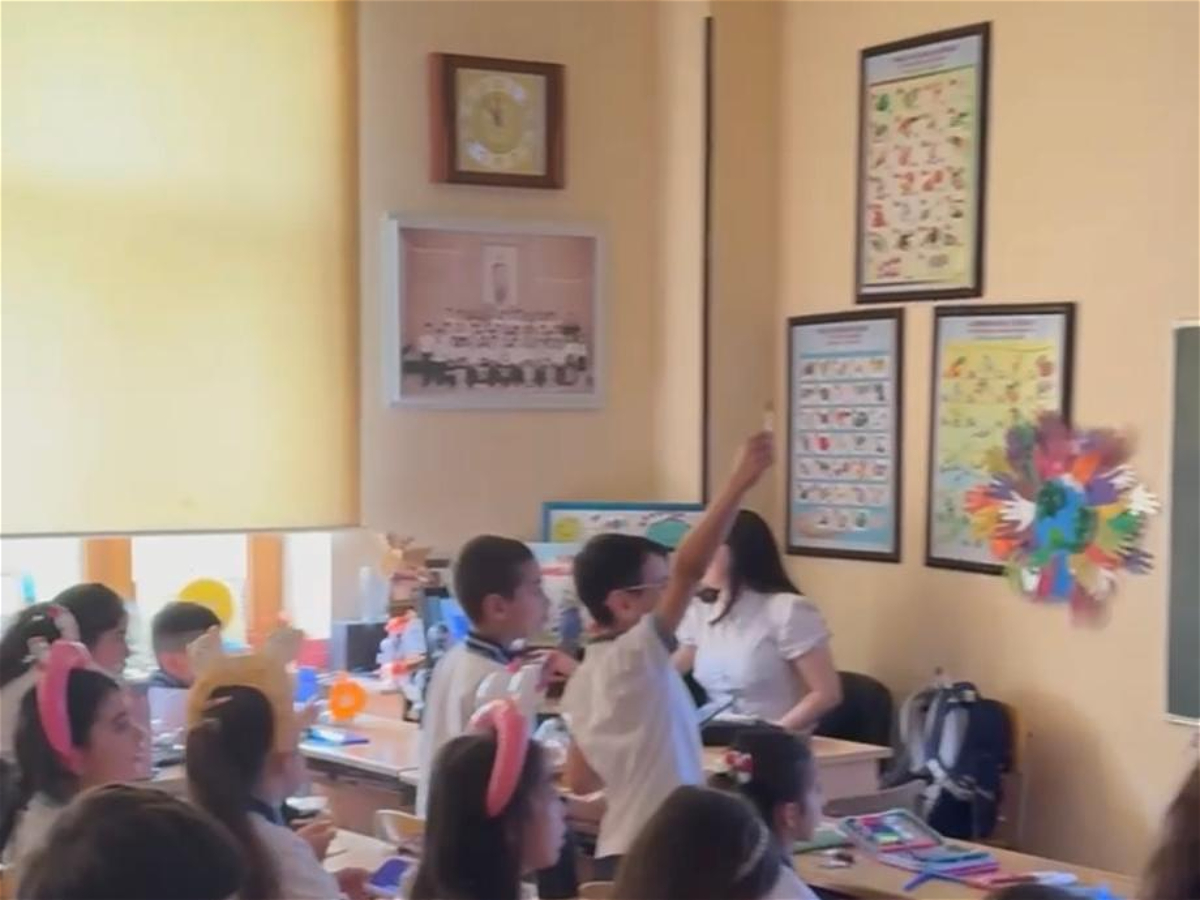 Tələbələr Uşaqların Beynəlxalq Müdafiəsi Gününə həsr olunmuş bilik yarışması keçiriblər