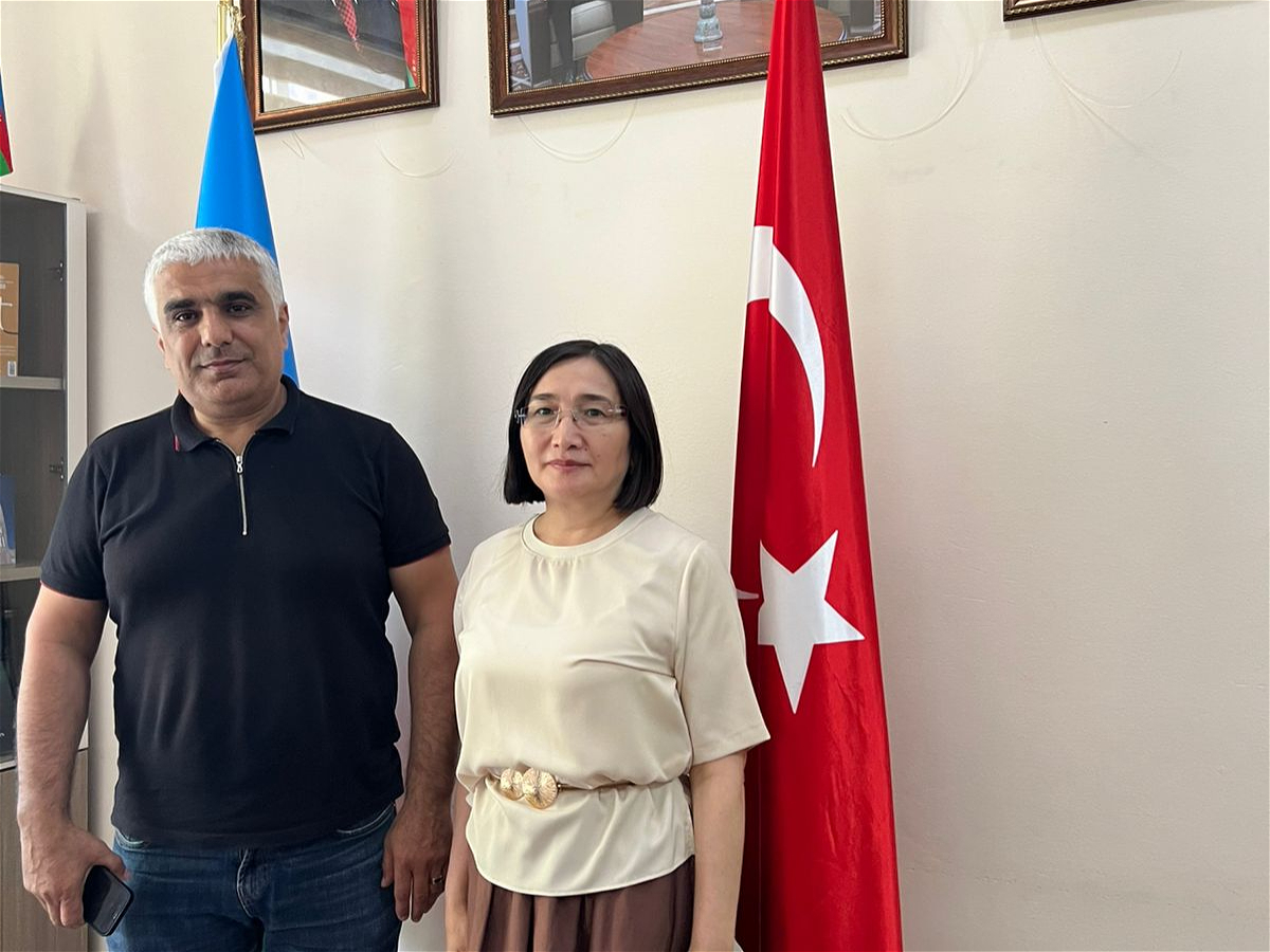 Qazaxıstanlı dosent ADU-da qonaq olub