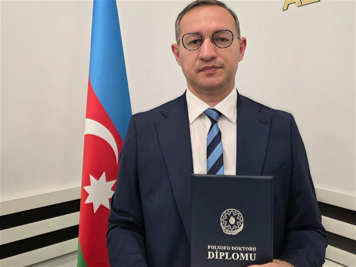 ADU-nun müəlliminə filologiya üzrə fəlsəfə doktoru elmi dərəcəsi verilib