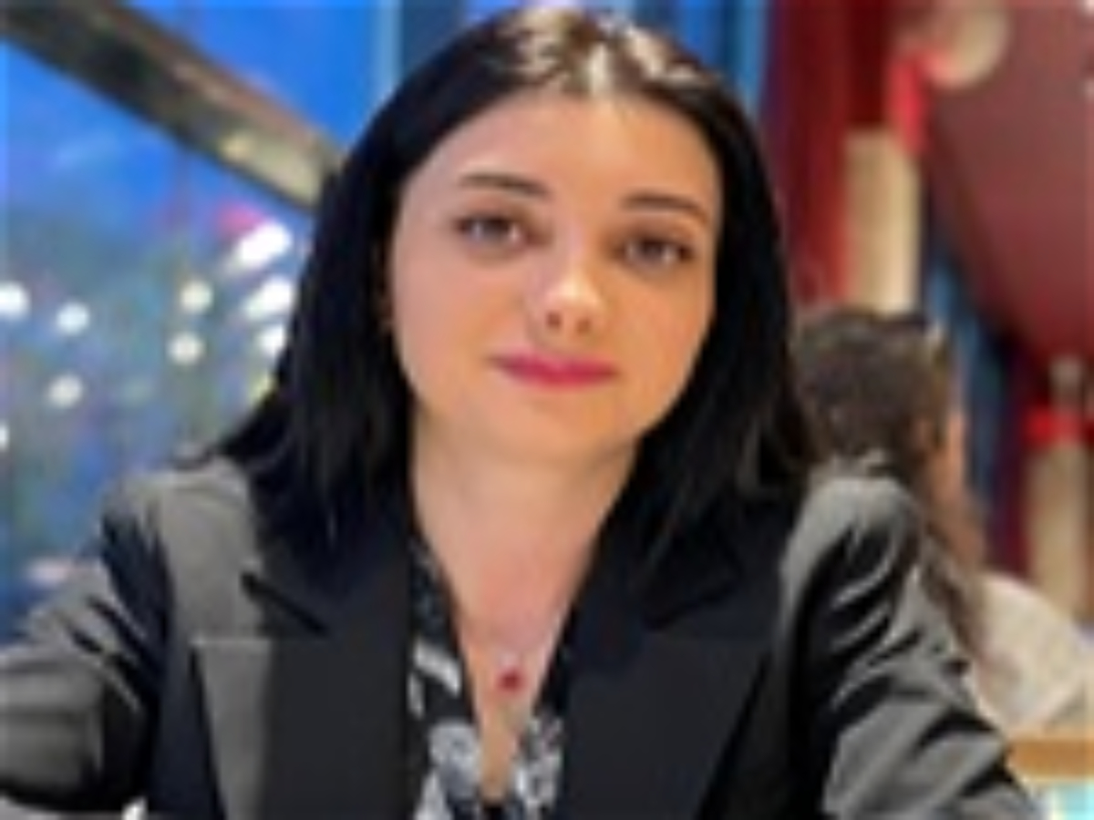 Müəllim. Sevinc Fəxrəddin qızı Hüseynova 