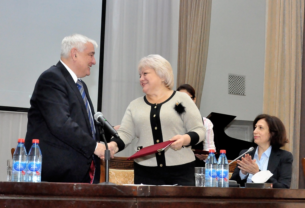Contracts on Cooperation between AUL and Several Russian Universities were Signed