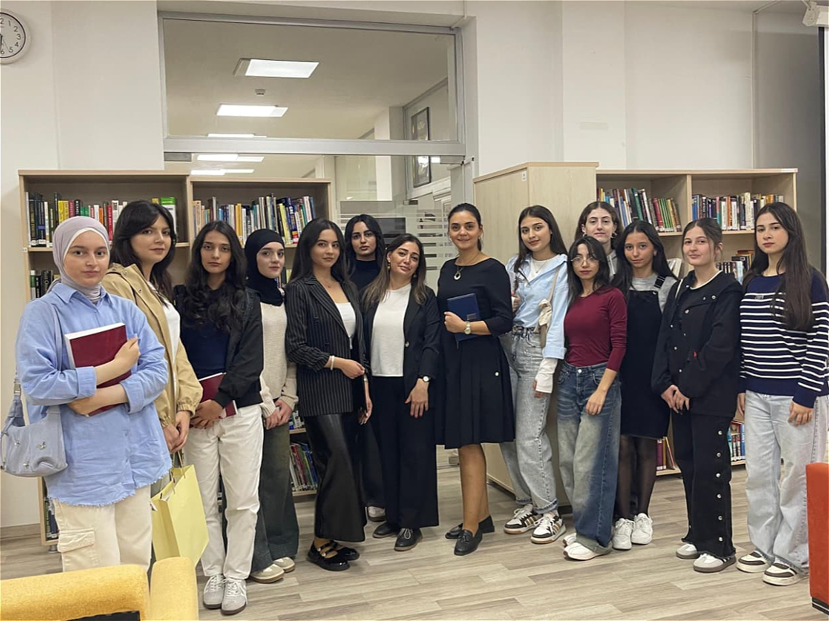 Introductory Meeting Aimed at Integrating Students into Scientific Research Activities Held