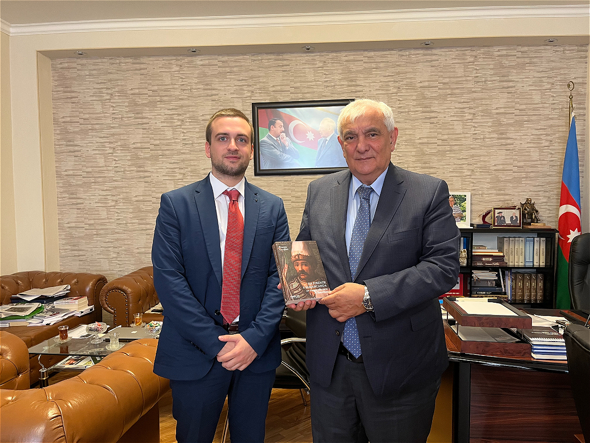 Kamal Abdulla Meets with Representative of Sandro Teti Publishing House