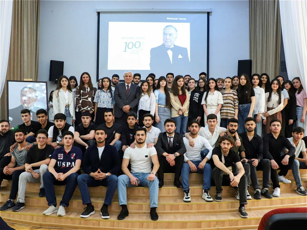 ADU-da Ulu öndər Heydər Əliyevin anadan olmasının 100 illiyi münasibətilə tədbir keçirilib
