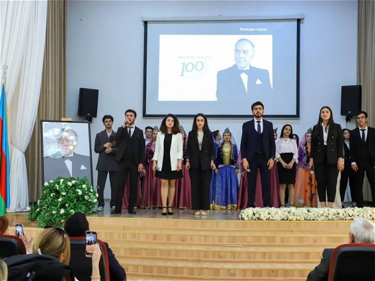 ADU-da Ulu öndər Heydər Əliyevin anadan olmasının 100 illiyi münasibətilə tədbir keçirilib