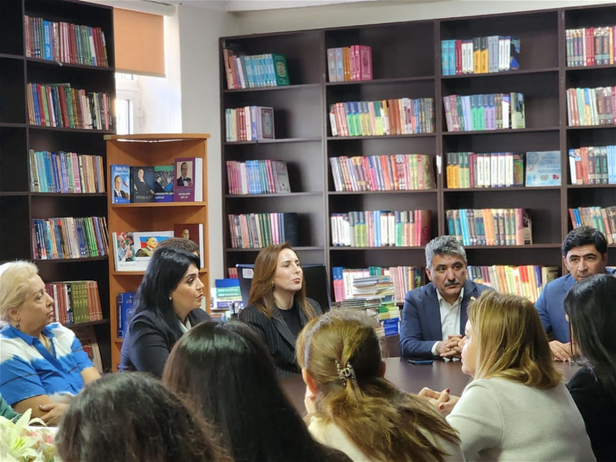 Əmək bazarının nümayəndələri ilə görüş keçirilib