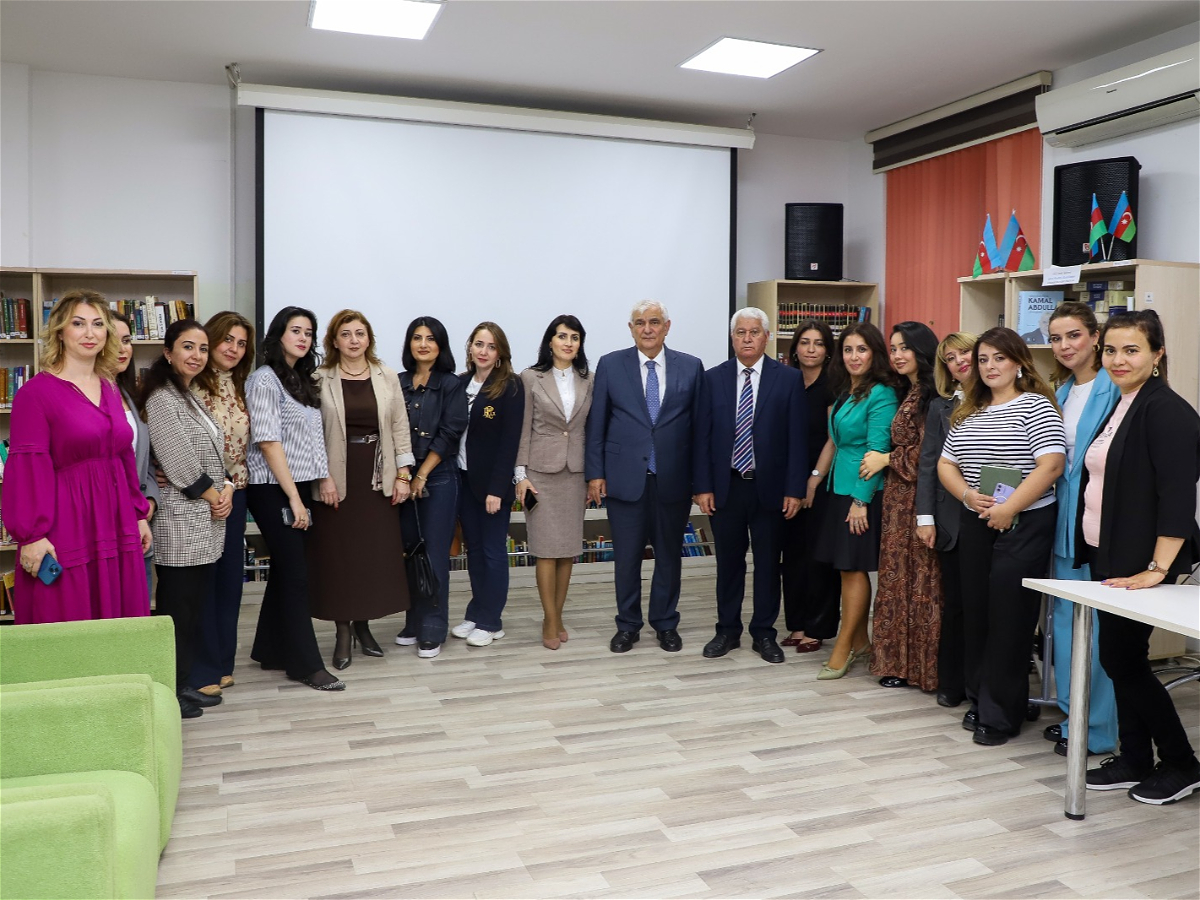 ADU-da rektorun Azərbaycan ədəbiyyatı kafedrası ilə görüşü keçirilib