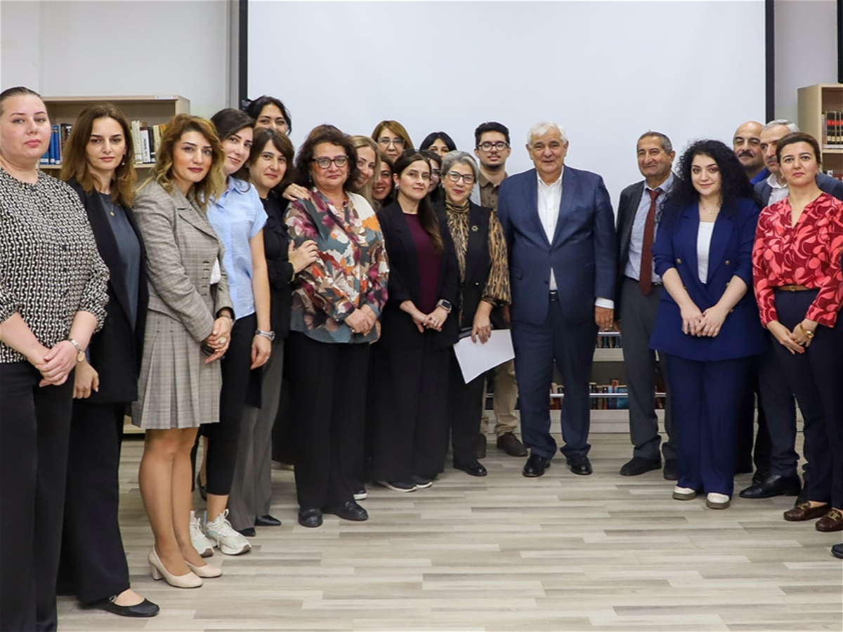 ADU-nun rektoru kafedra əməkdaşları ilə görüşüb