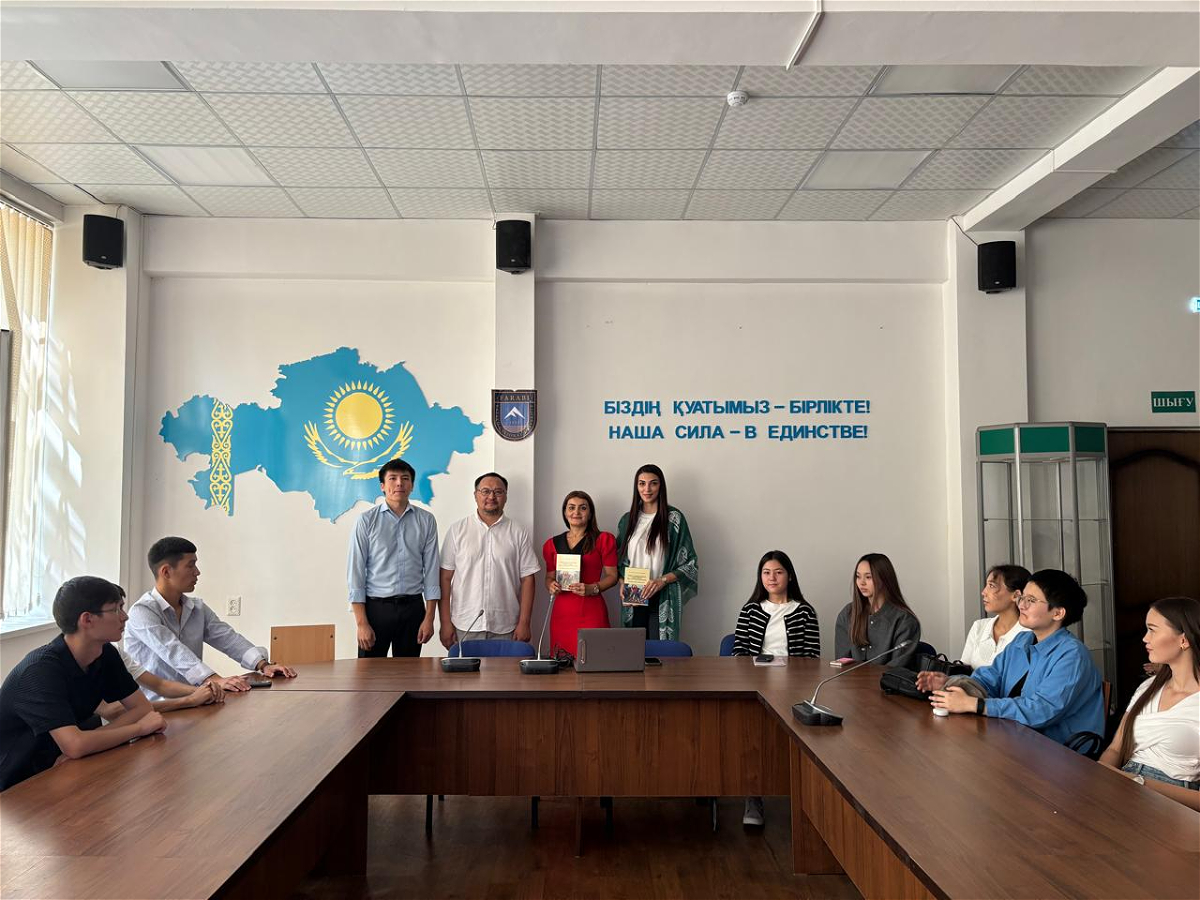 ADU alimləri Qazaxıstanda Orhun layihəsi çərçivəsində mühazirələr oxuyublar
