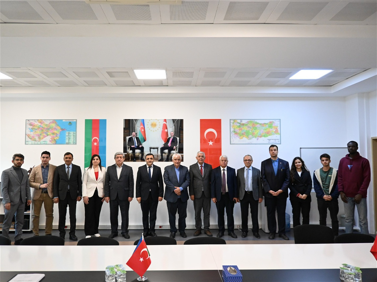 Azərbaycan dilinin, milli mədəniyyətinin Türkiyədə təbliği məsələləri müzakirə edilib