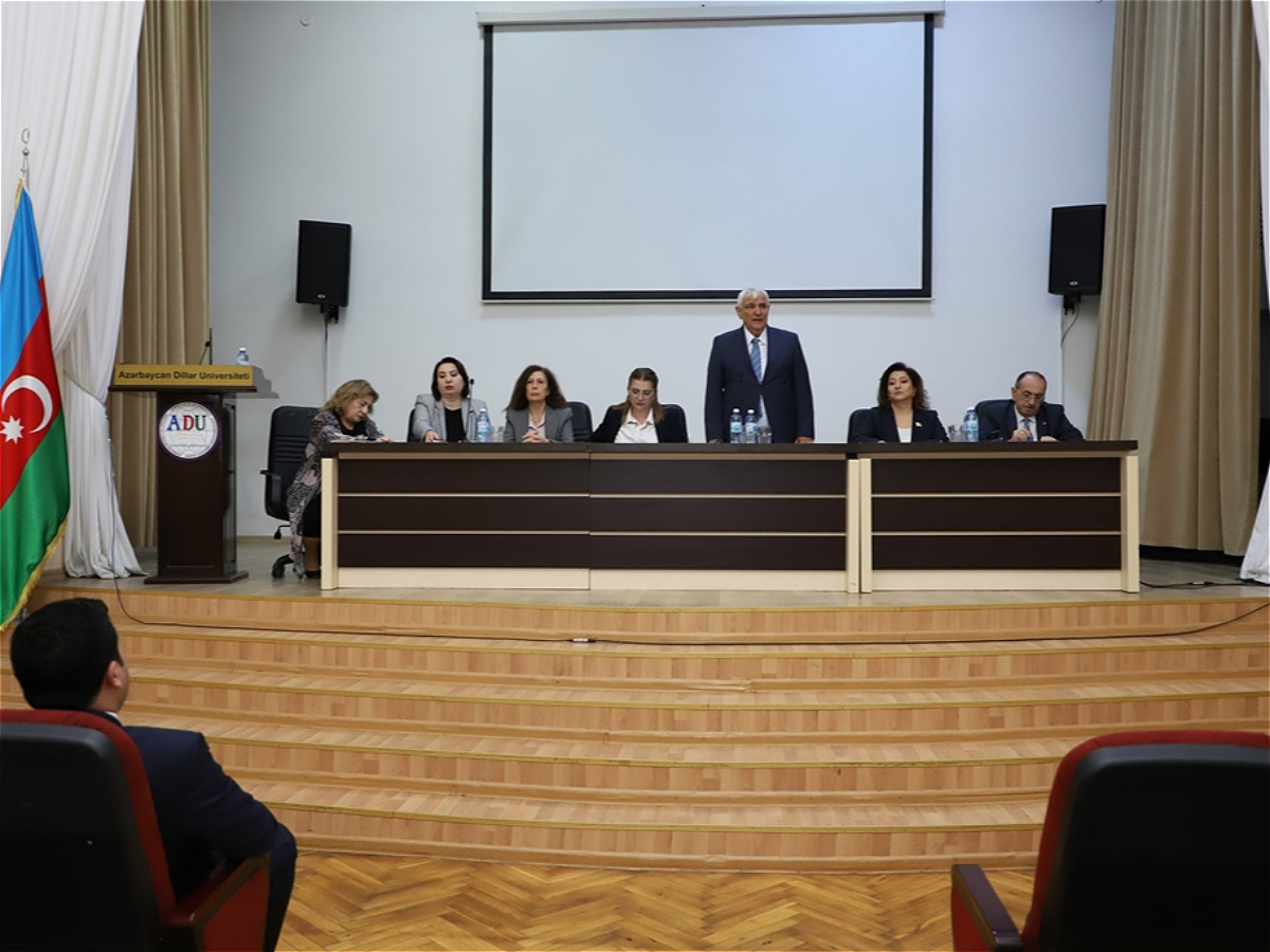 В Азербайджанском университете языков состоялось очередное заседание Учёного совета