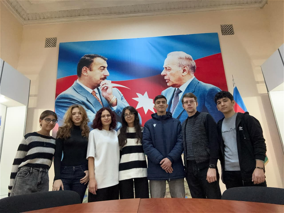Студенты посетили Музей независимости