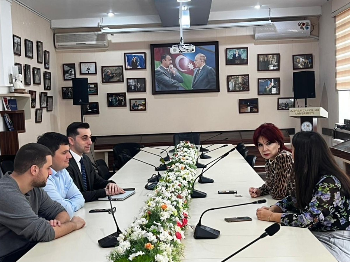 Seminar on Postcolonial Approach Held for PhD Students at ADU