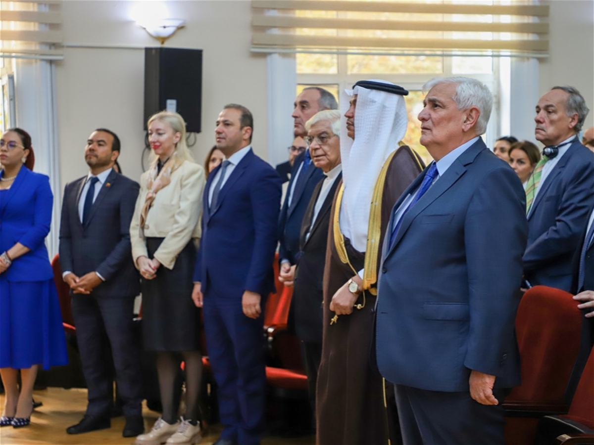 ADU-da “Süni intellekt və humanitar elmlər: Müasir vəziyyət və perspektivlər” adlı beynəlxalq elmi konfransın açılış mərasimi olub   