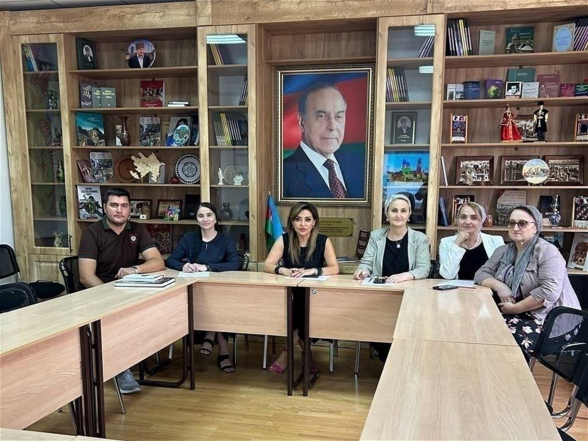 ADU-nun dosenti Azərbaycanda İnkluziv təhsilin perspektivləri mövzusunda elmi seminarda çıxış edib