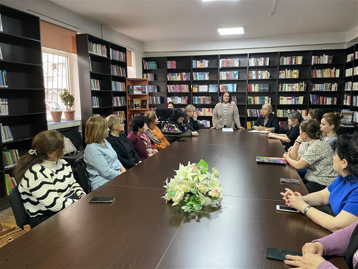 Elmi informasiya resurslarına dair dəyirmi masa keçirilib