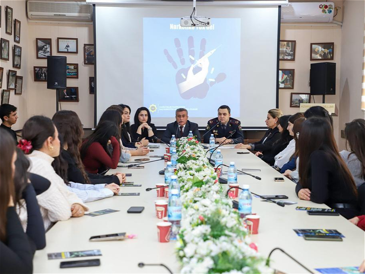 An Educational Round Table on “Drugs and AIDS: Youth and a Healthy Society” Held at AUL
