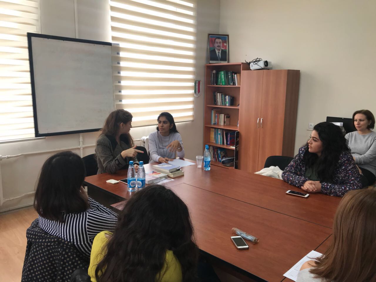 A meeting was held in the Italian language center