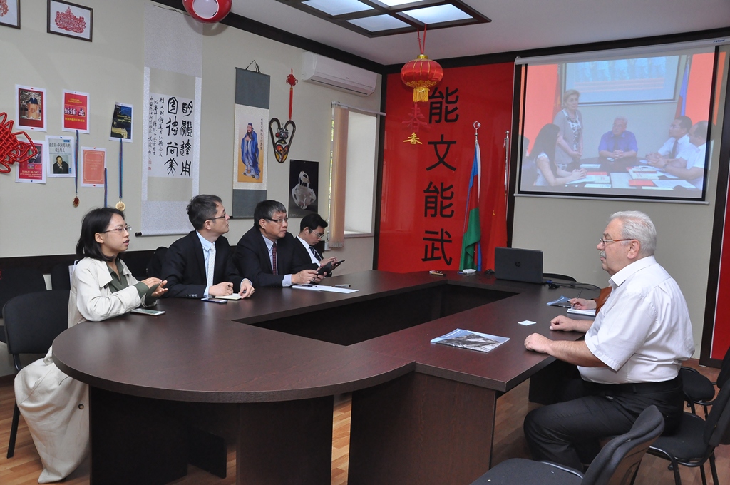 A meeting with the Chinese delegation was held at AUL