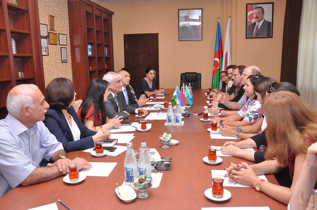 Rector of AUL met with international seminar participants