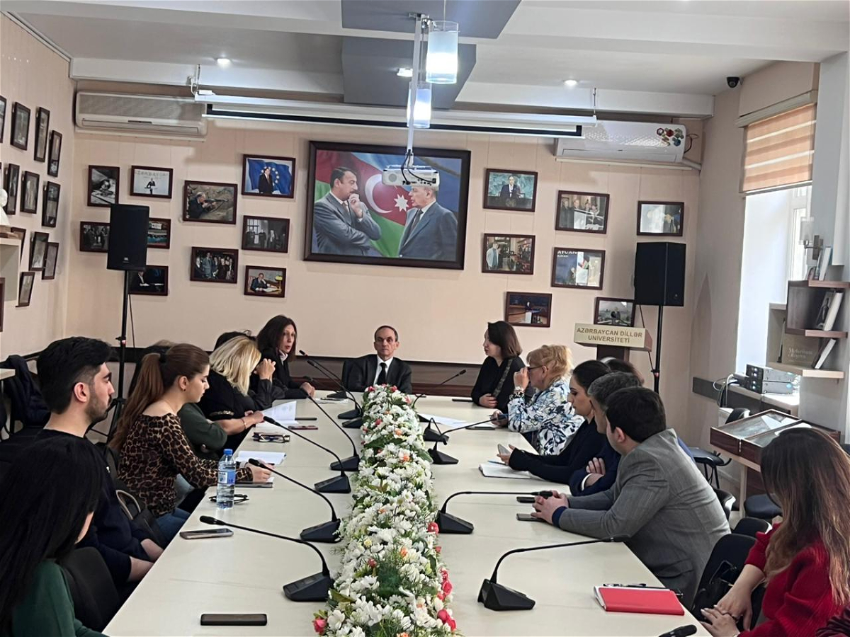 “Azərbaycanda sosiolinqvistik tədqiqatlar” mövzusunda elmi seminar keçirilib