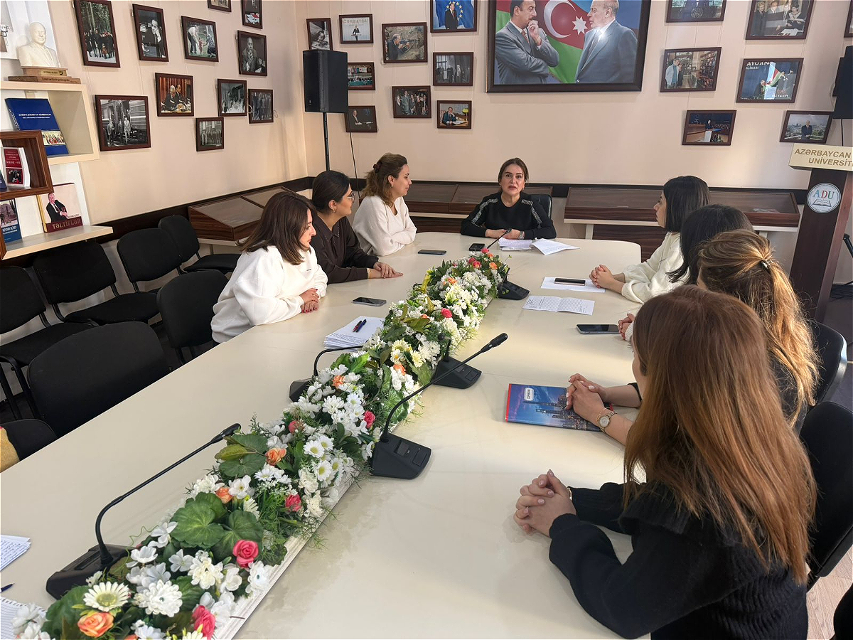 A scholarly seminar titled “Sufism in Fuzuli’s Works and Its System of Artistic Expression” was held.