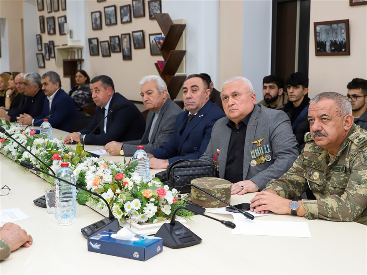 ADU-da “Xocalı harayı” adlı dəyirmi masa keçirilib