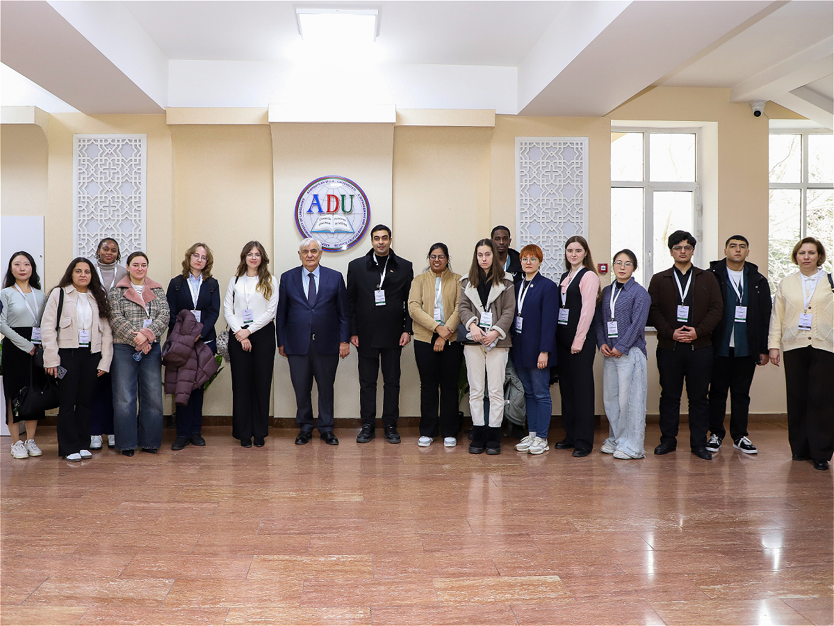 Participants of the International Multiculturalism School met with Academician Kamal Abdulla