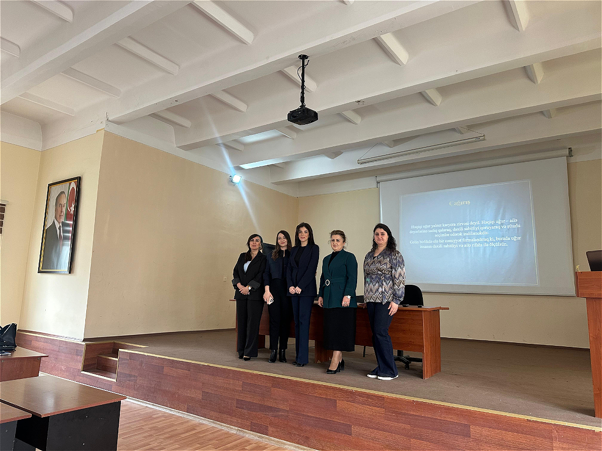 AUL Lecturer Delivers a Talk on Balancing Family and Career