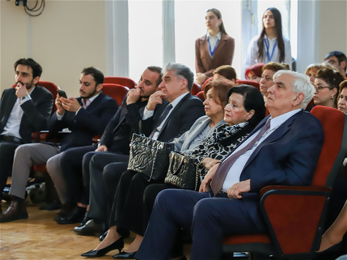 В АУЯ состоялось мероприятие, посвящённое 100-летию Исмихана Рахимова