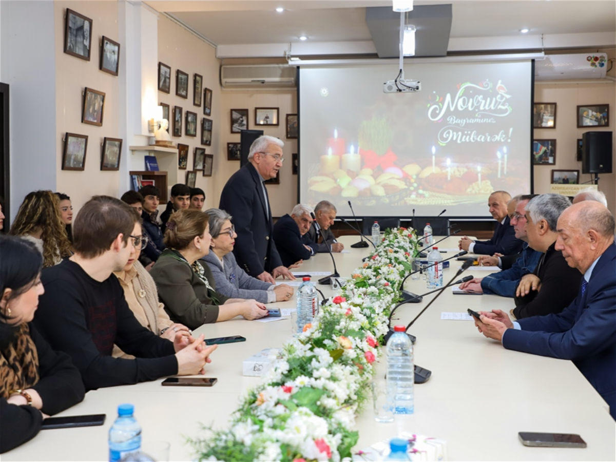 “Bahar, istəklimsən, başdan-binadan” adlı dəyirmi masa keçirilib