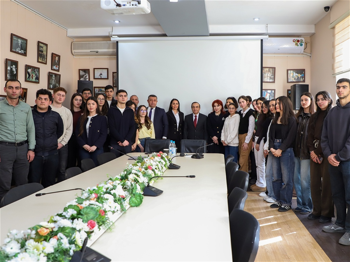 “Dəyişən dünyada qlobal biznes və diplomatiya” mövzusunda master-klass keçirilib