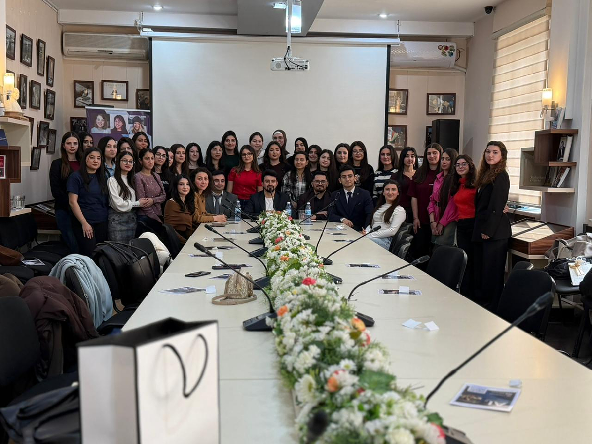 ADU-da “AI ilə karyeranı qur” seminarı keçirilib