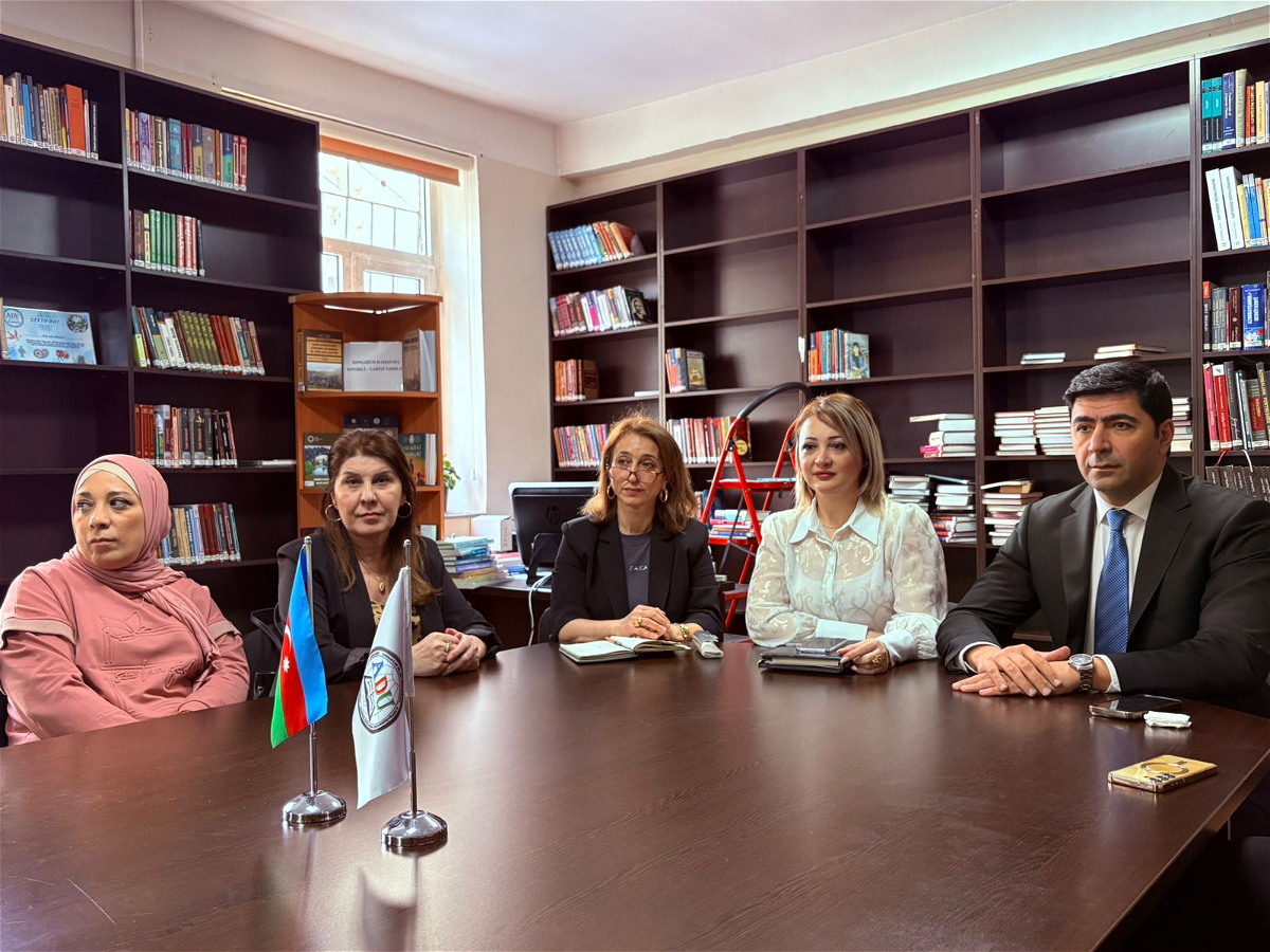 “İqlim dəyişmələrinə qarşı adaptasiya və karbon izinin hesablanması” mövzusunda dəyirmi masa keçirilib