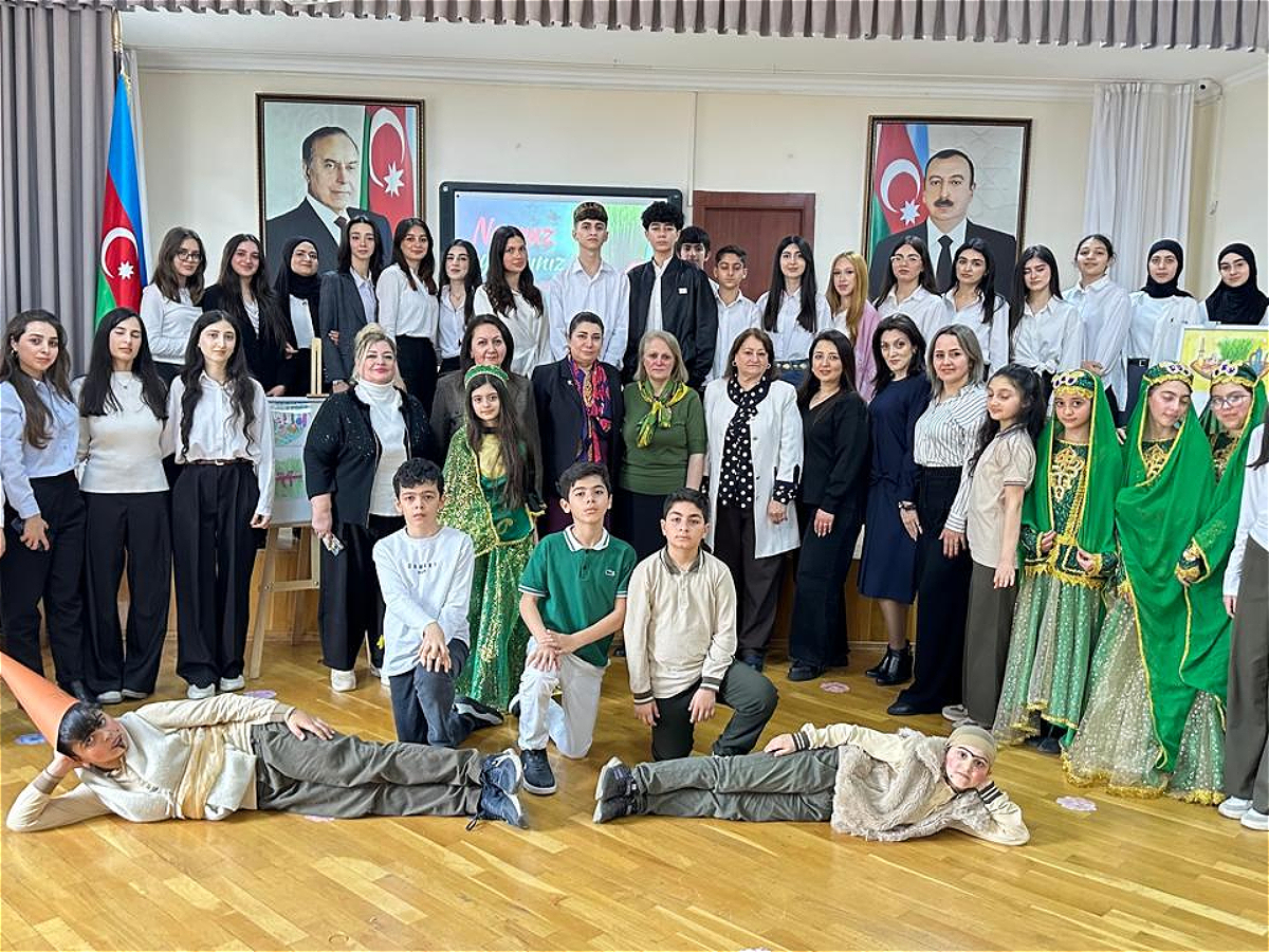 По инициативе студентов в школе состоялось мероприятие, посвящённое празднику Новруз