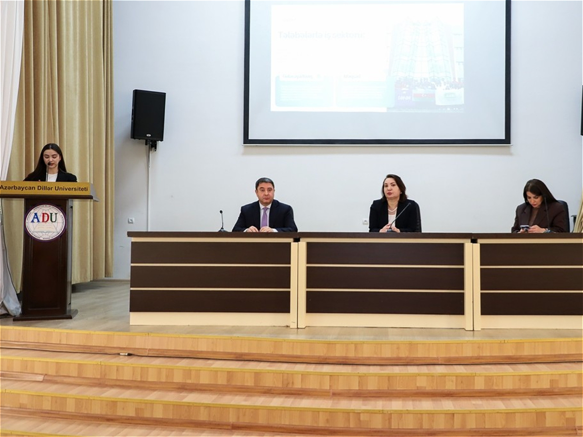 В Азербайджанском университете языков состоялась встреча представителей Министерства молодёжи и спорта со студентами