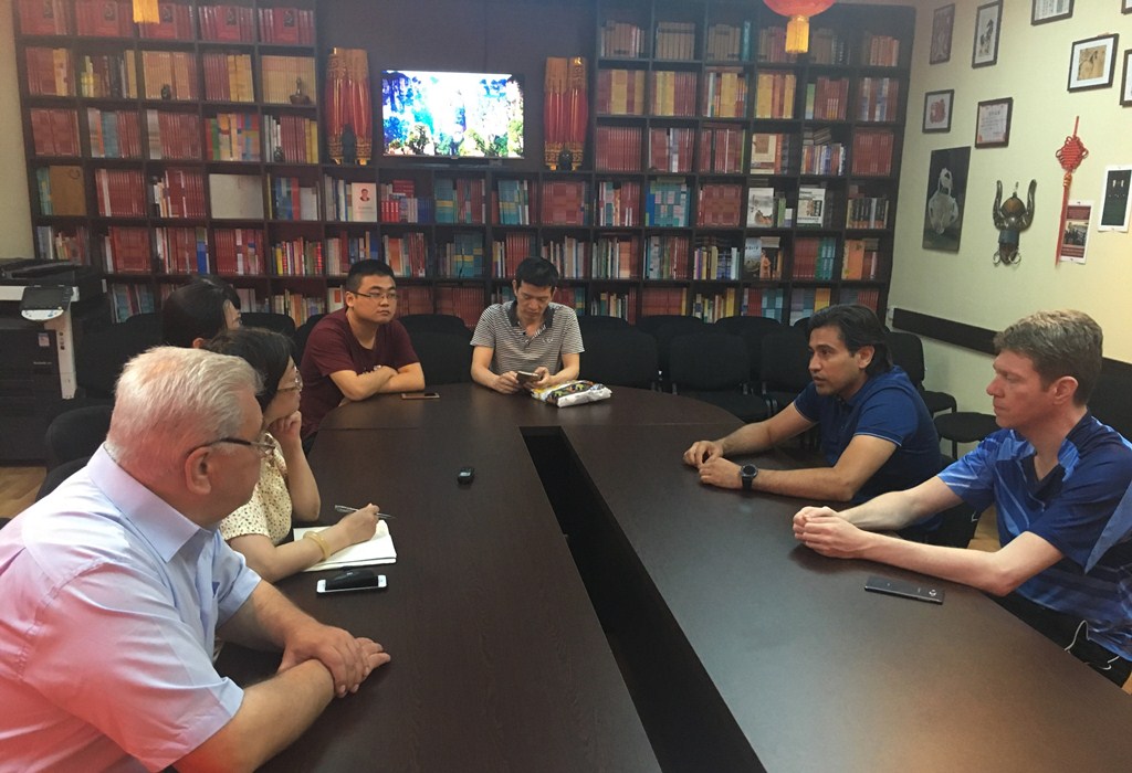 A meeting with the employees of the Azerbaijan Table Tennis Federation was held at AUL