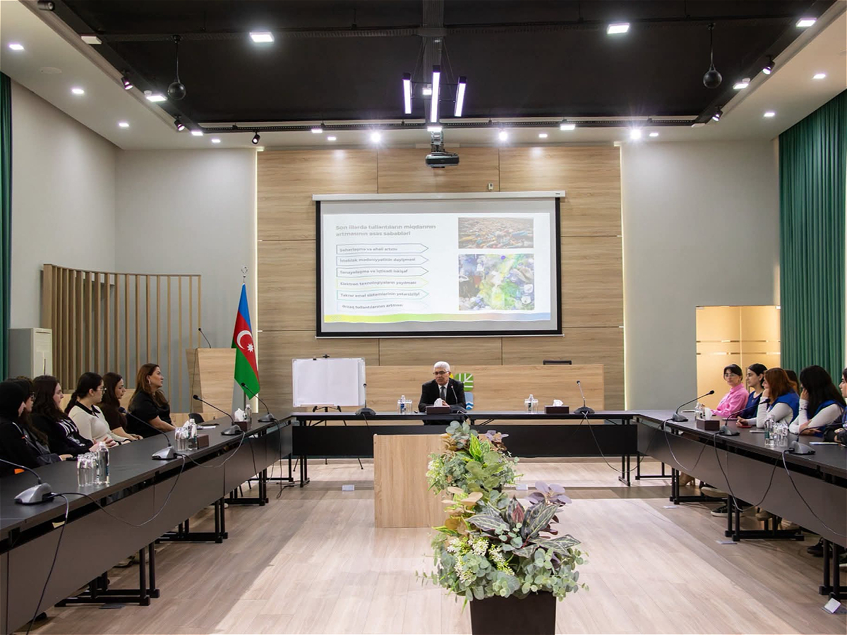 AUL students participated in a meeting on Zero Waste Day