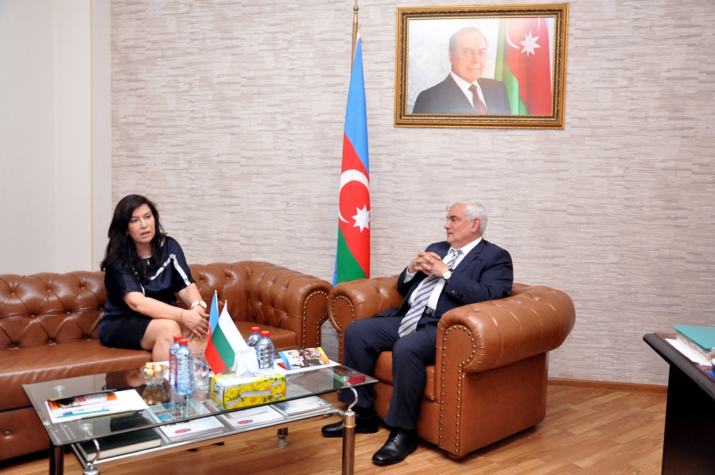 AUL’s rector Kamal Abdulla met with the Bulgaria's ambassador