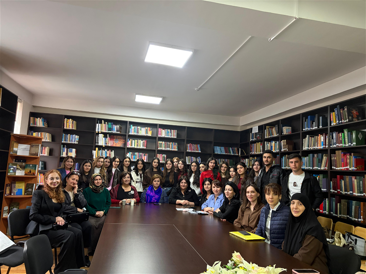 ADU-da “Dil universalilərinin sistemli tədqiqi” mövzusunda seminar keçirilib