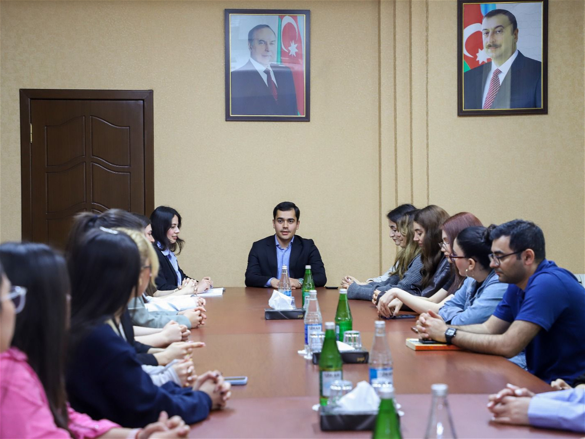 “Bir günlük Xəlifə” layihəsi üzrə Baş Seçki Komissiyasının plenar iclası keçirilib