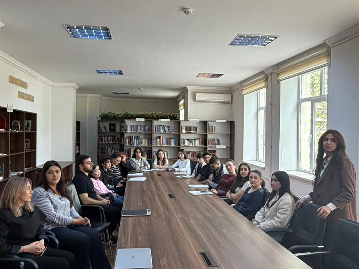 A roundtable discussion on alternative energy was held within “Green Week” at Azerbaijan University of Languages