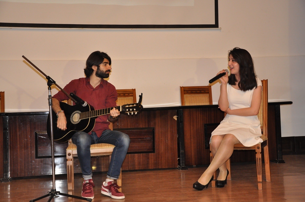 AUL held an event on “Night of Poetry”