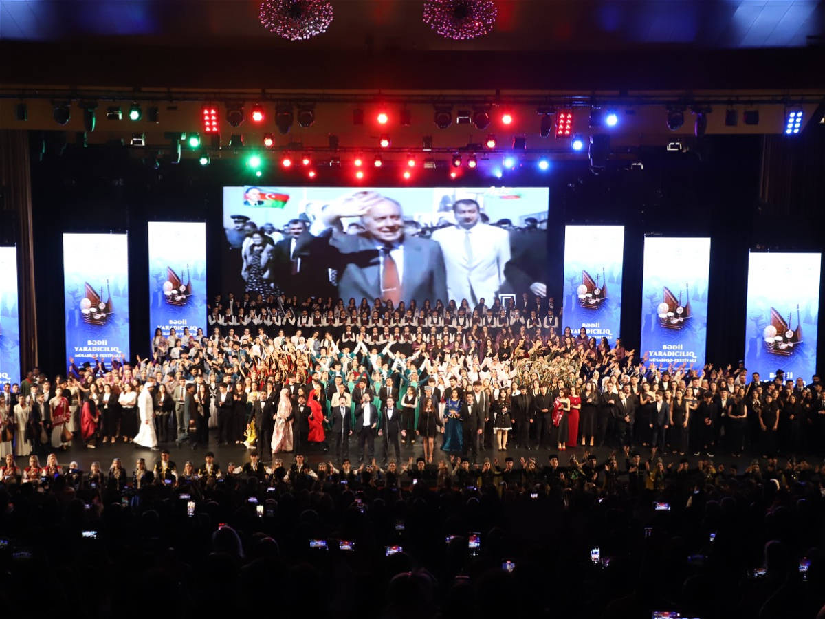 ADU tələbələri bədii yaradıcılıq müsabiqə-festivalının yekun konsertində iştirak ediblər