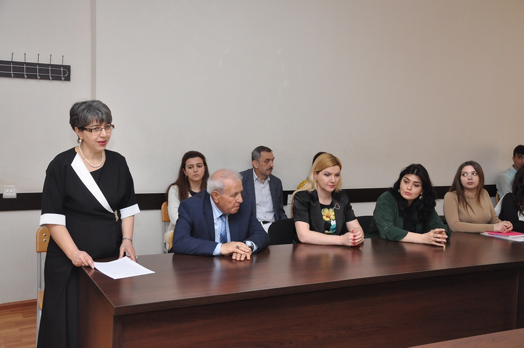AUL held a roundtable on  "Heydar Aliyev and the Great Silk Road"