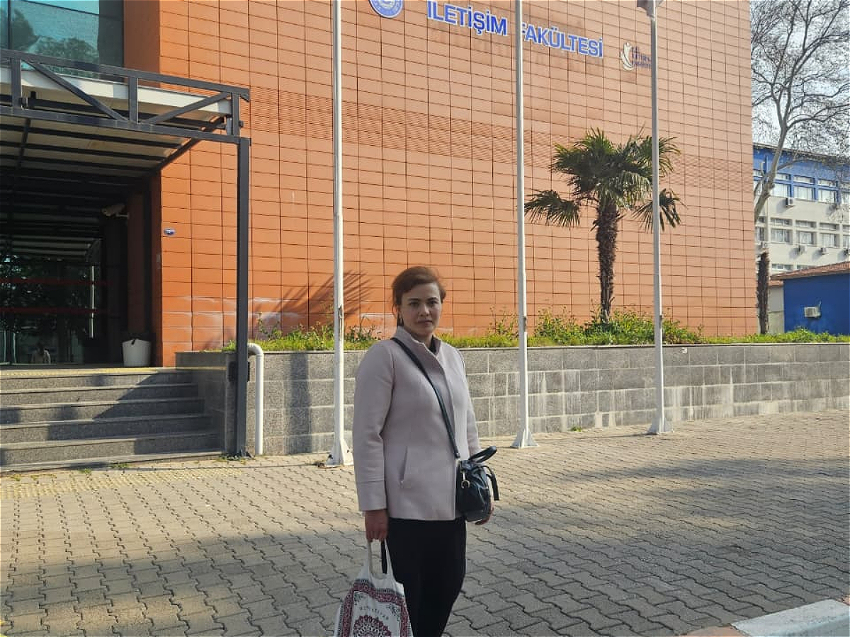 AUL Lecturer Awarded International Certificates