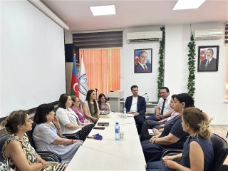 AUL Hosts Meeting on the Labor Market